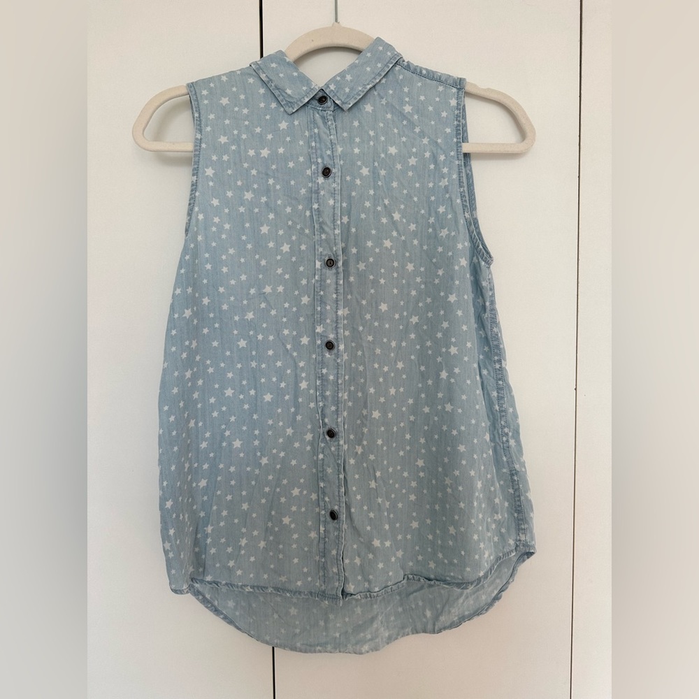 beachlunchlounge Womens Chambray Star Sleeveless Shirt in Size S